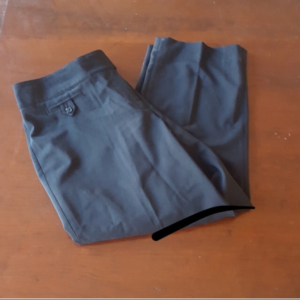 Cropped black pants
